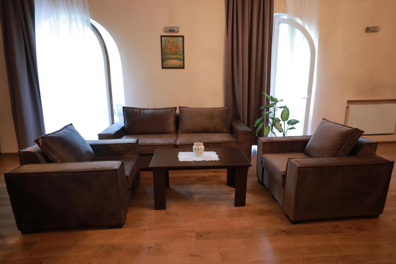 Apartment At 12 Baratashvili Street Tbilisi Exterior foto