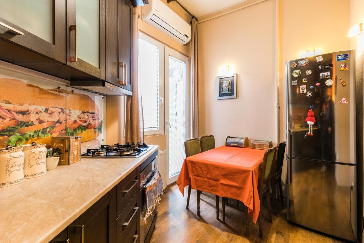 Apartment At 12 Baratashvili Street Tbilisi Exterior foto
